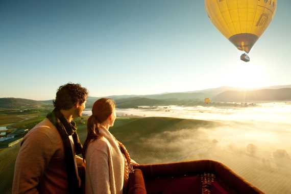 Сам факт полета с любимой на воздушном шаре значит больше 100 слов любви!